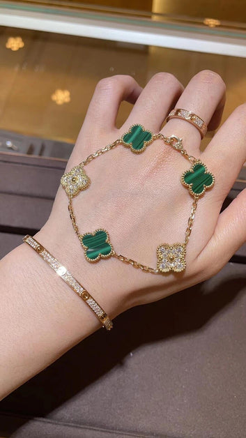 Van Cleef Jewelry Set | Alhambra / Bracelet & Earrings